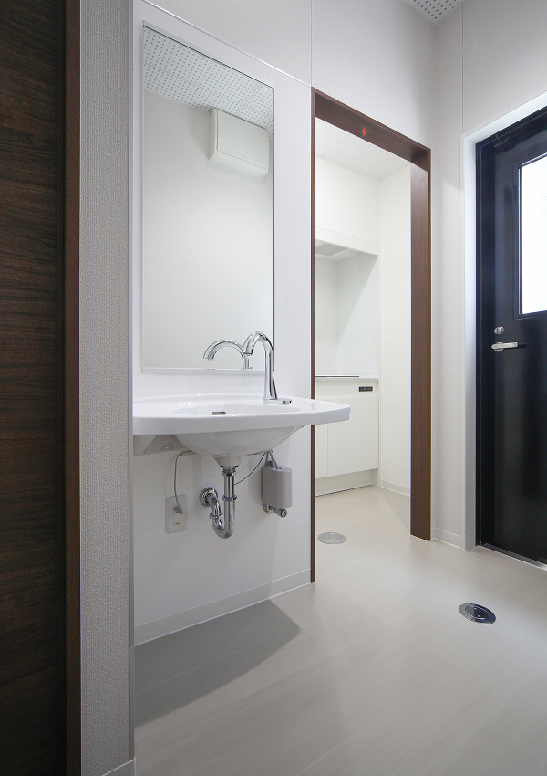 出町テナントビル